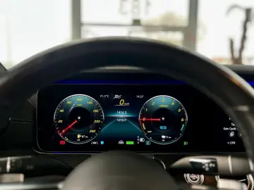 E 300 de Lim.|AMG-LINE|PANORAMA|1.HAND|BURMESTER