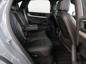 Cayenne E-Hybrid/P-Display/HAL/HD/14W/INNO/360°