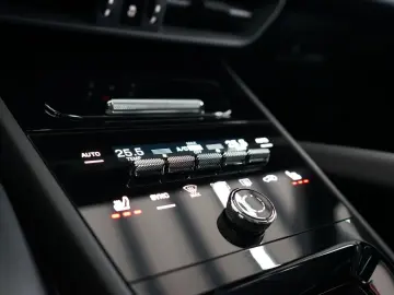 Cayenne E-Hybrid/P-Display/HAL/HD/14W/INNO/360°