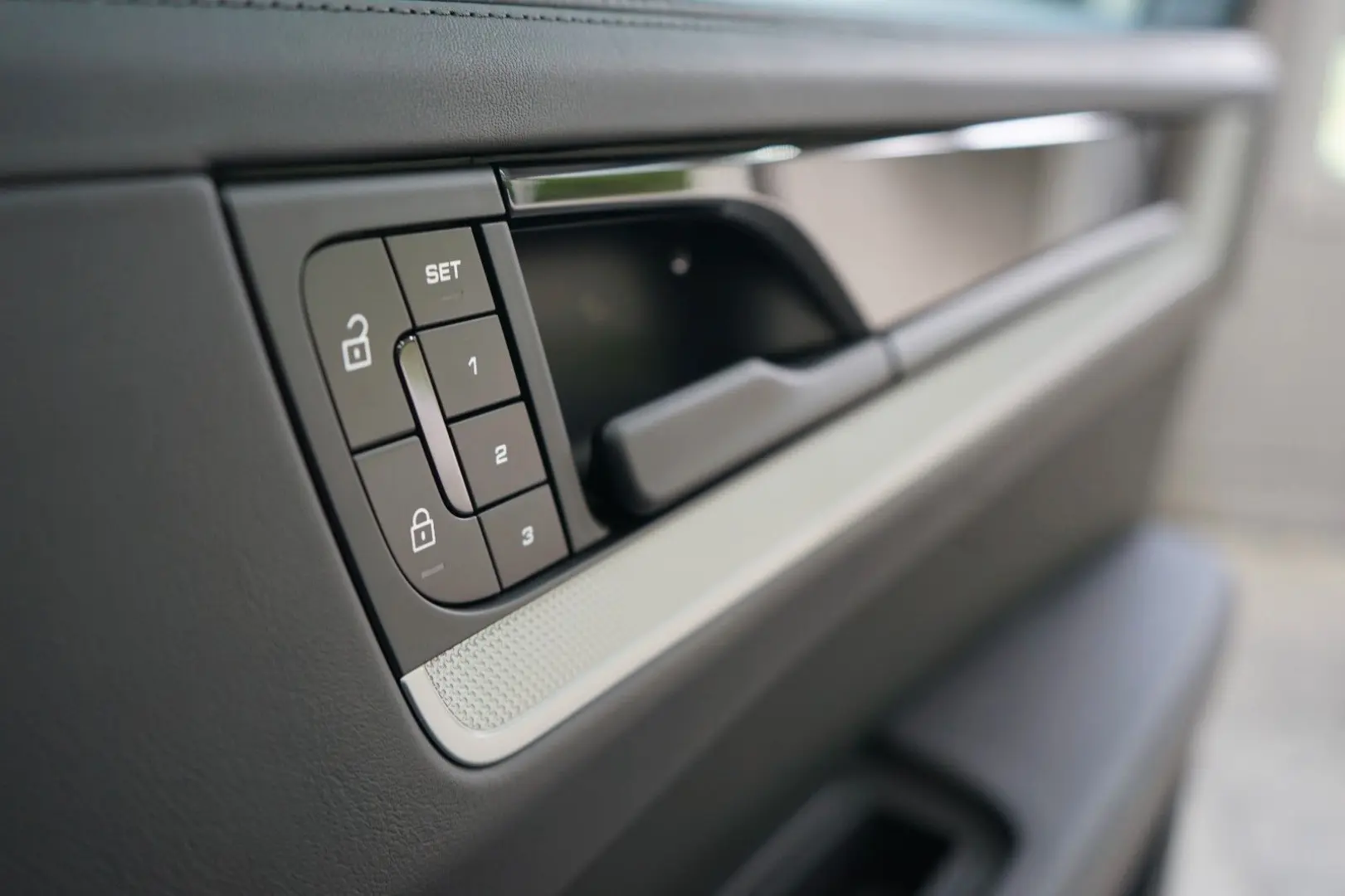 Cayenne E-Hybrid/P-Display/HAL/HD/14W/INNO/360°