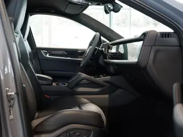 Cayenne S Coupé *1.H *22 *S-Abgas *LUFT *BOSE