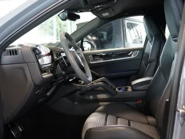 Cayenne S Coupé *1.H *22 *S-Abgas *LUFT *BOSE
