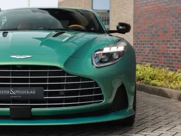 DB12 4.0 V8 | Iridiscent Emerald - Oxford Tan