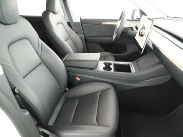 Model Y Long Range AWD 79kWh 2023 , Automatik,