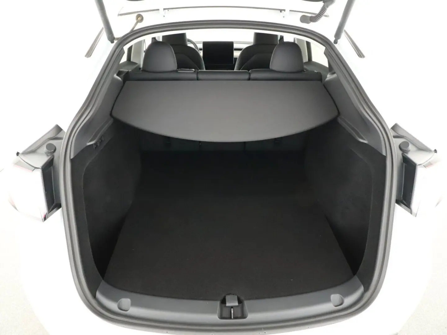 Model Y Long Range AWD 79kWh 2023 , Automatik,