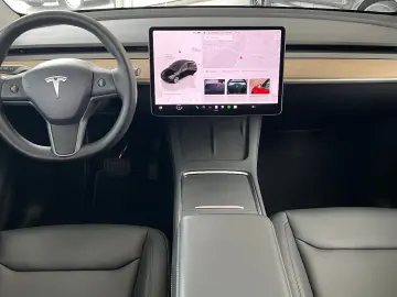 Model Y Long Range Dual AWD