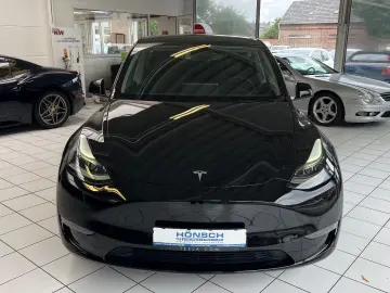 Model Y Long Range Dual AWD
