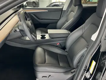 Model Y Long Range Dual AWD