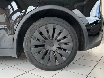 Model Y Long Range Dual AWD