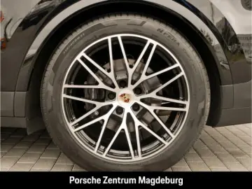 Cayenne E-Hybrid Coupe*BOSE*PASM*INNO*PANO*