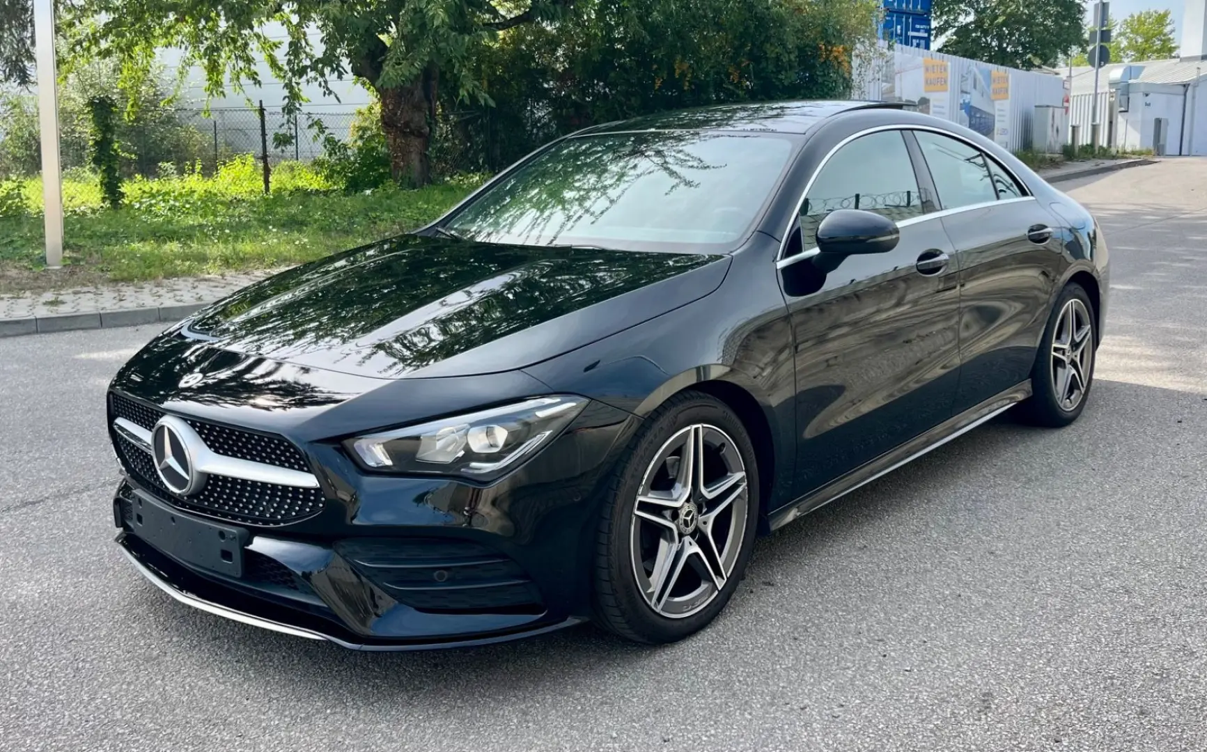 CLA 180*AMG-Paket*Pano*Kamera*