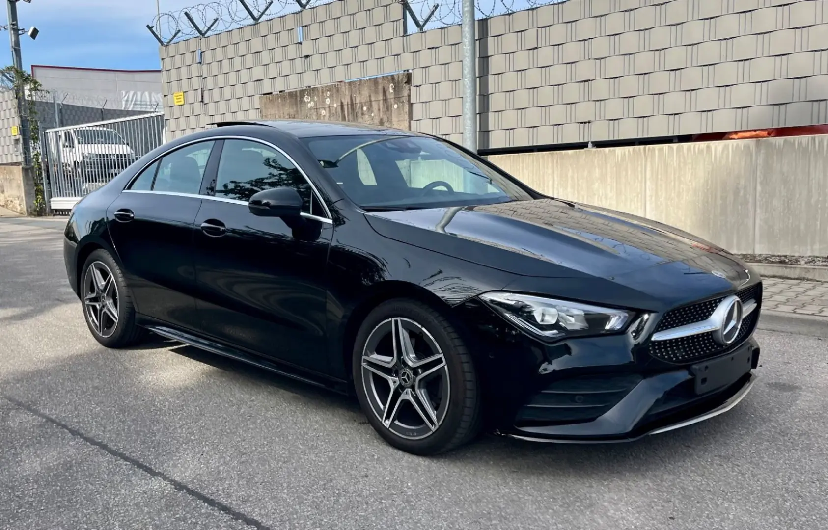 CLA 180*AMG-Paket*Pano*Kamera*