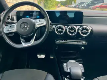 CLA 180*AMG-Paket*Pano*Kamera*