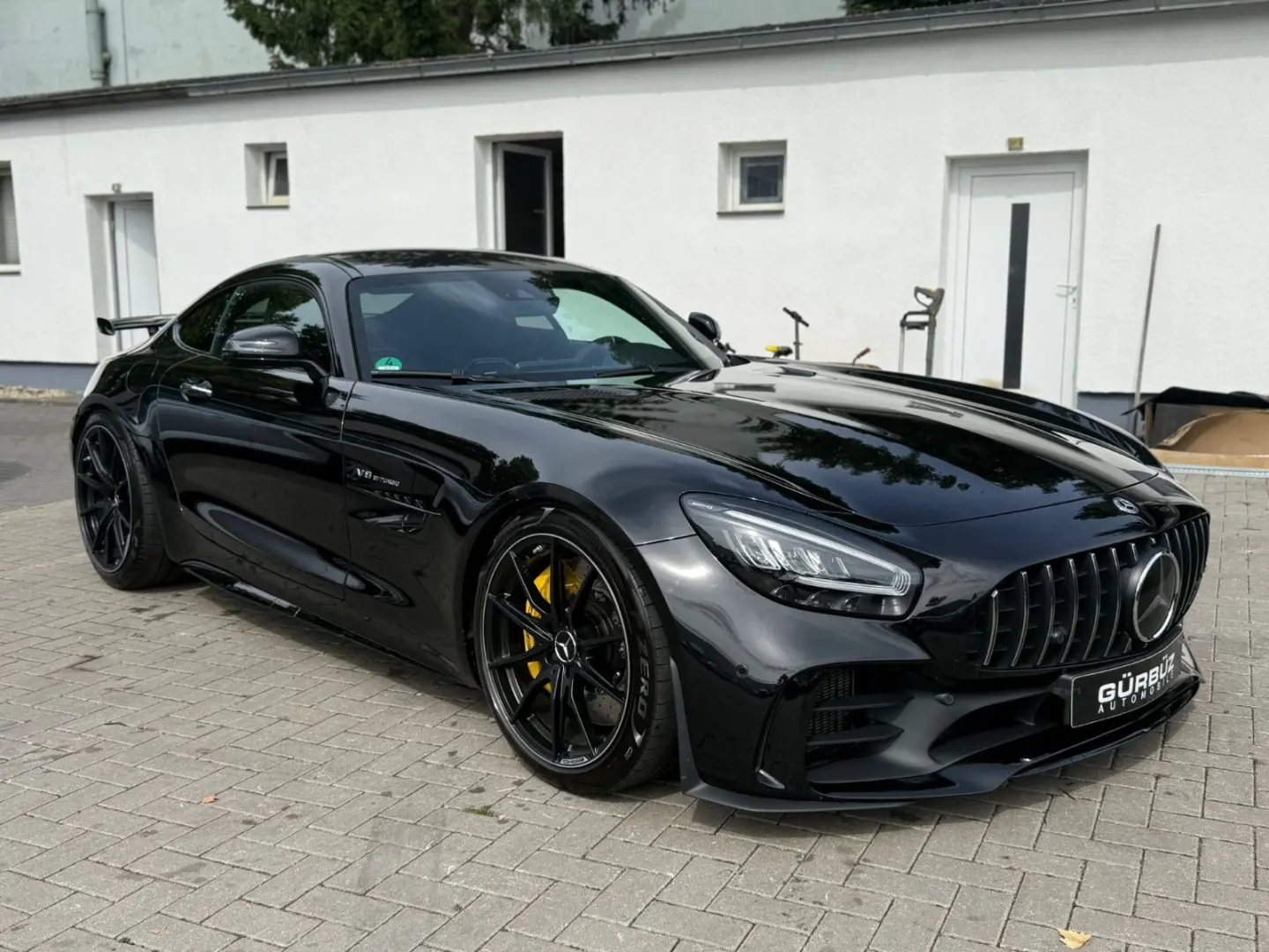 Mercedes Benz AMG GT R Coupe Performance*