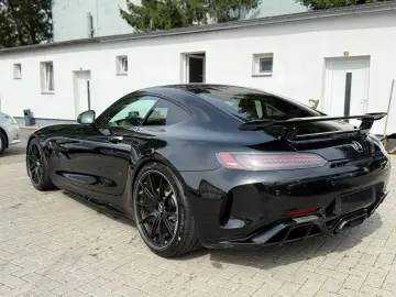 Mercedes Benz AMG GT R Coupe Performance*