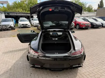 Mercedes Benz AMG GT R Coupe Performance*