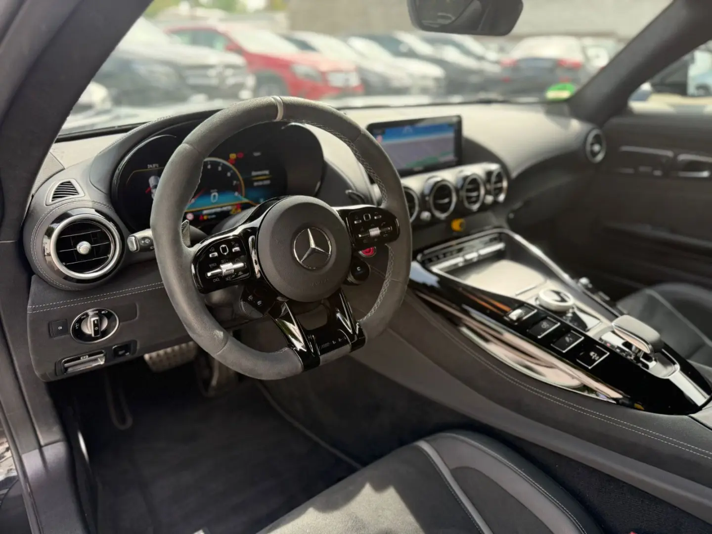 Mercedes Benz AMG GT R Coupe Performance*