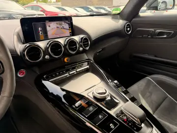 Mercedes Benz AMG GT R Coupe Performance*