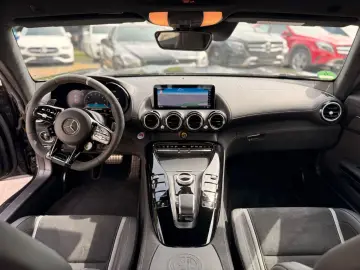 Mercedes Benz AMG GT R Coupe Performance*
