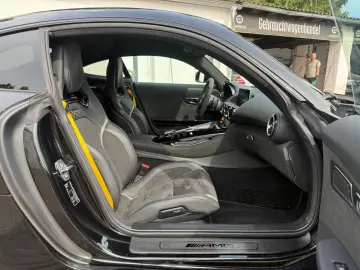 Mercedes Benz AMG GT R Coupe Performance*