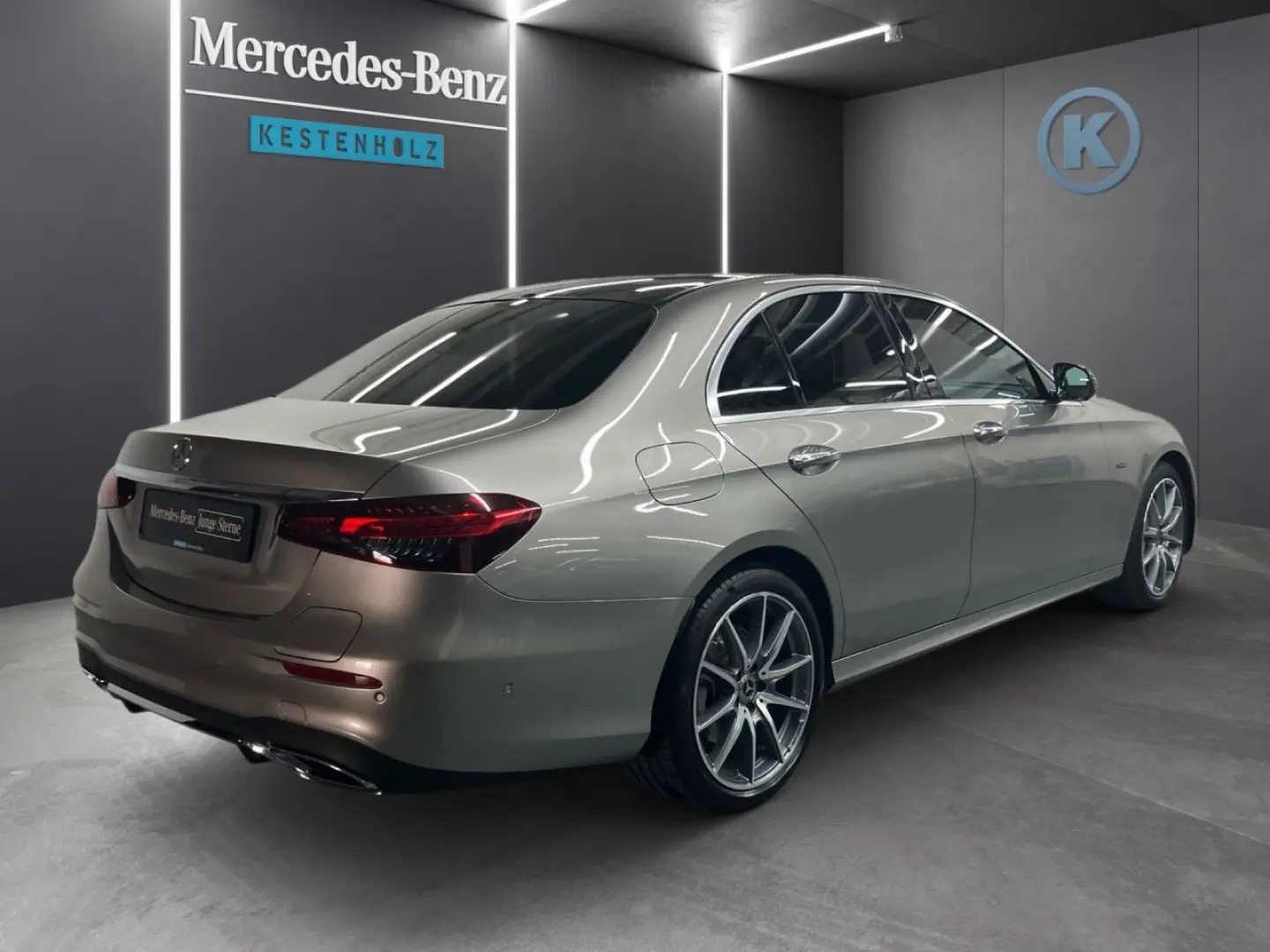 E 300 e AMG WideScreen Multibeam Burmester HUD