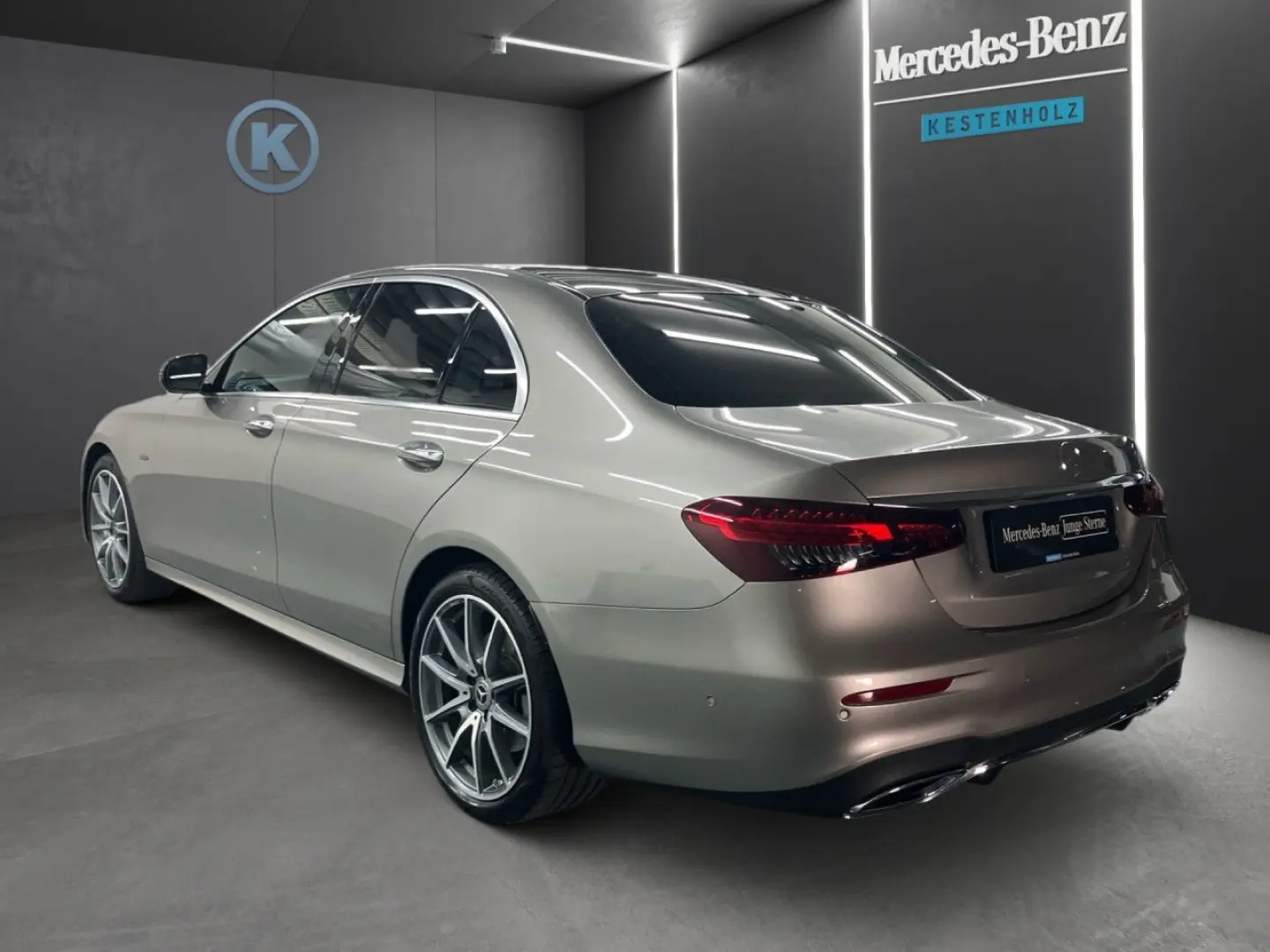 E 300 e AMG WideScreen Multibeam Burmester HUD