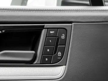 Porsche Cayenne E-Hybrid Coupe InnoDrive BOSE