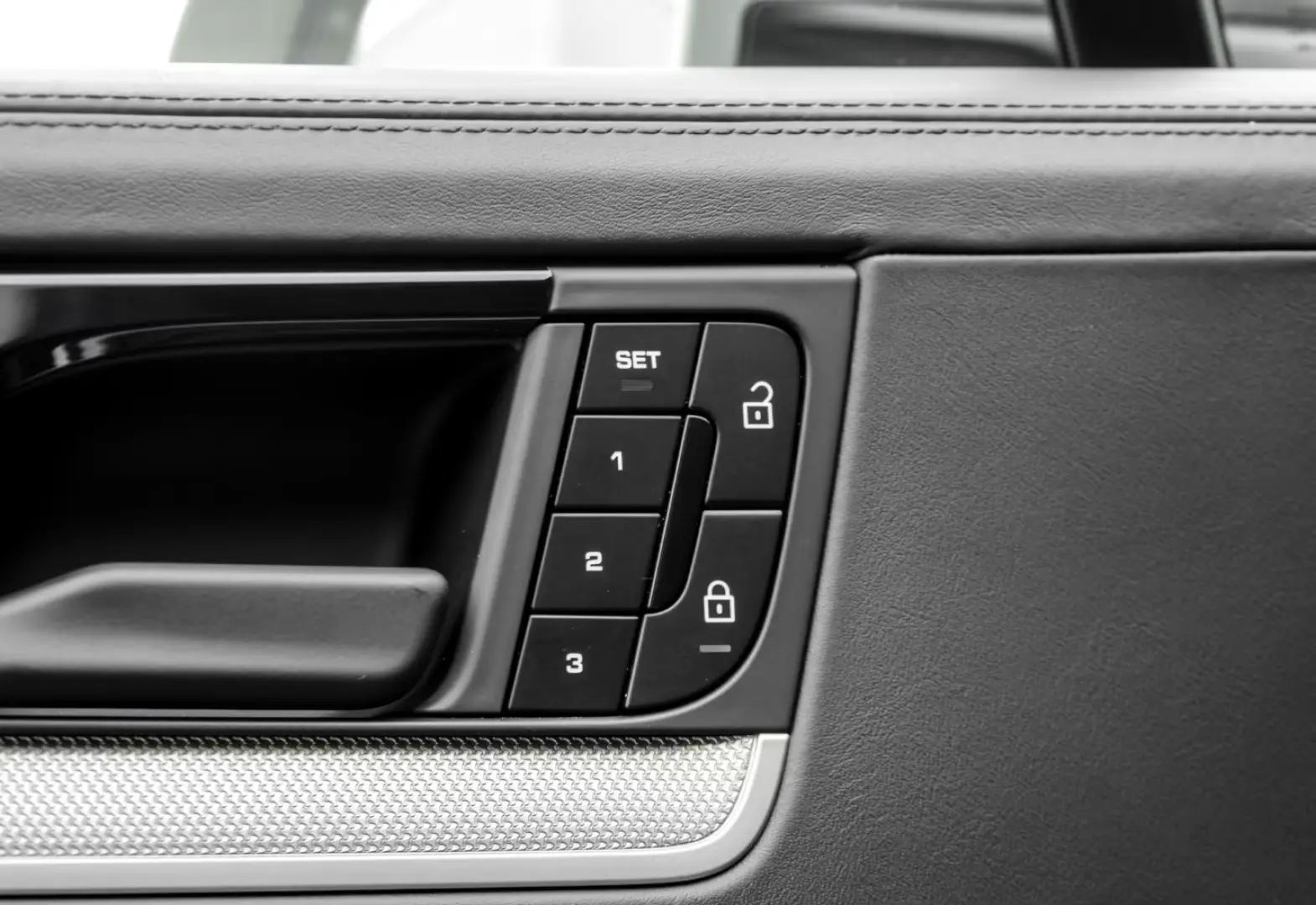 Porsche Cayenne E-Hybrid Coupe InnoDrive BOSE