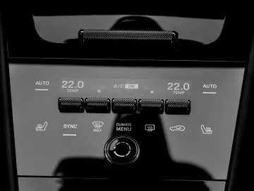 Porsche Cayenne E-Hybrid Coupe InnoDrive BOSE