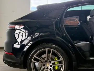 Cayenne Coupe E-Hybrid AHK+PANO+HUD+BOSE+360KAM