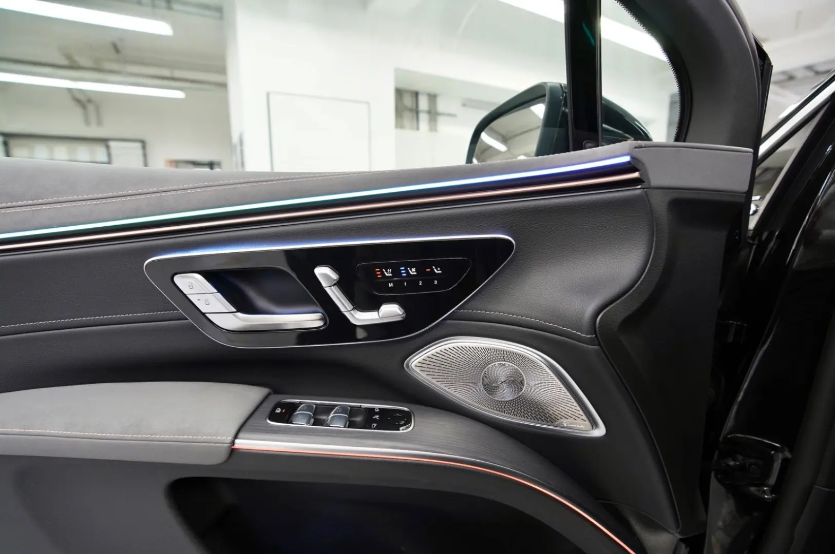 Mercedes Benz EQS 580 SUV 4MATIC-PREMIUM PAKET-4x TV