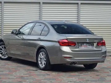 BMW Seria 3 320i xDrive