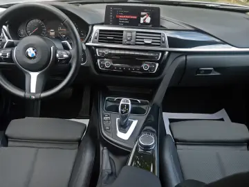 BMW Seria 3 320i xDrive