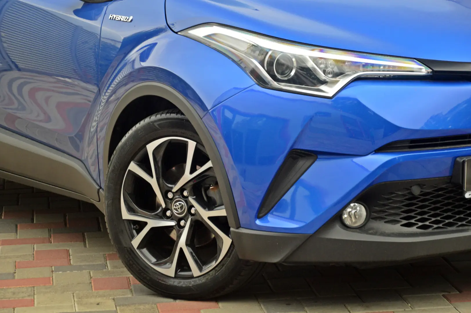 Toyota C-HR 1.8 HSD 122 CP 4x2 CVT C-lassy bi-tone