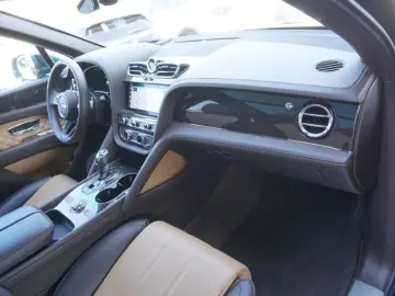 Bentley Bentayga 3,0 V6 Hybrid 4WD