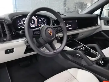 Porsche Cayenne Coupe *CHRONO*BOSE*PANO