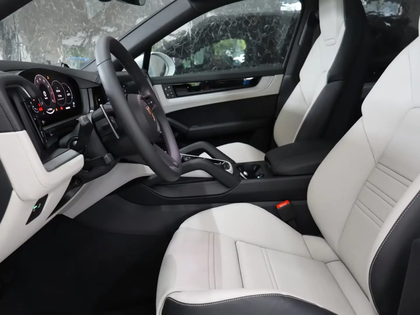 Porsche Cayenne Coupe *CHRONO*BOSE*PANO