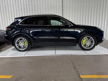 Cayenne E-Hybrid Bose Panorama  DAB LED