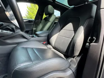 Cayenne E-Hybrid Bose Panorama  DAB LED