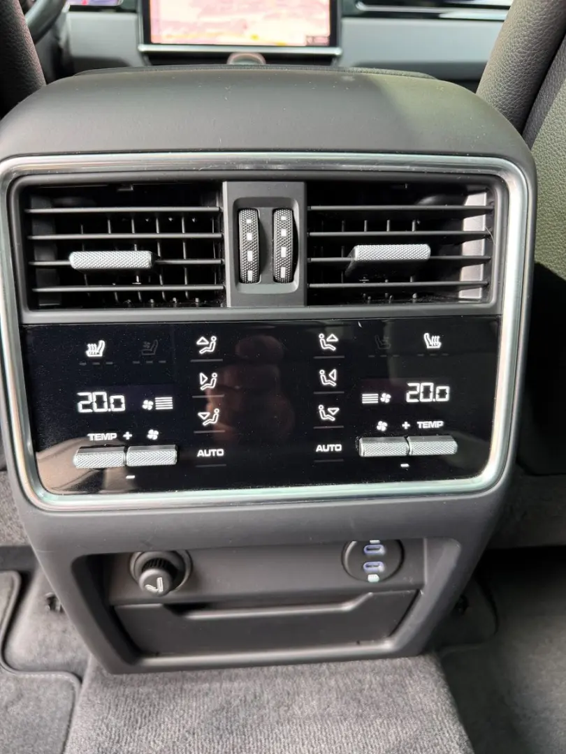 Cayenne E-Hybrid Bose Panorama  DAB LED