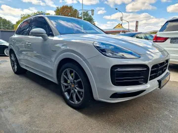 Cayenne E-Hybrid +SPORTABGAS+PANO+HUD+MEMORY+