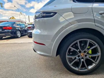 Cayenne E-Hybrid +SPORTABGAS+PANO+HUD+MEMORY+