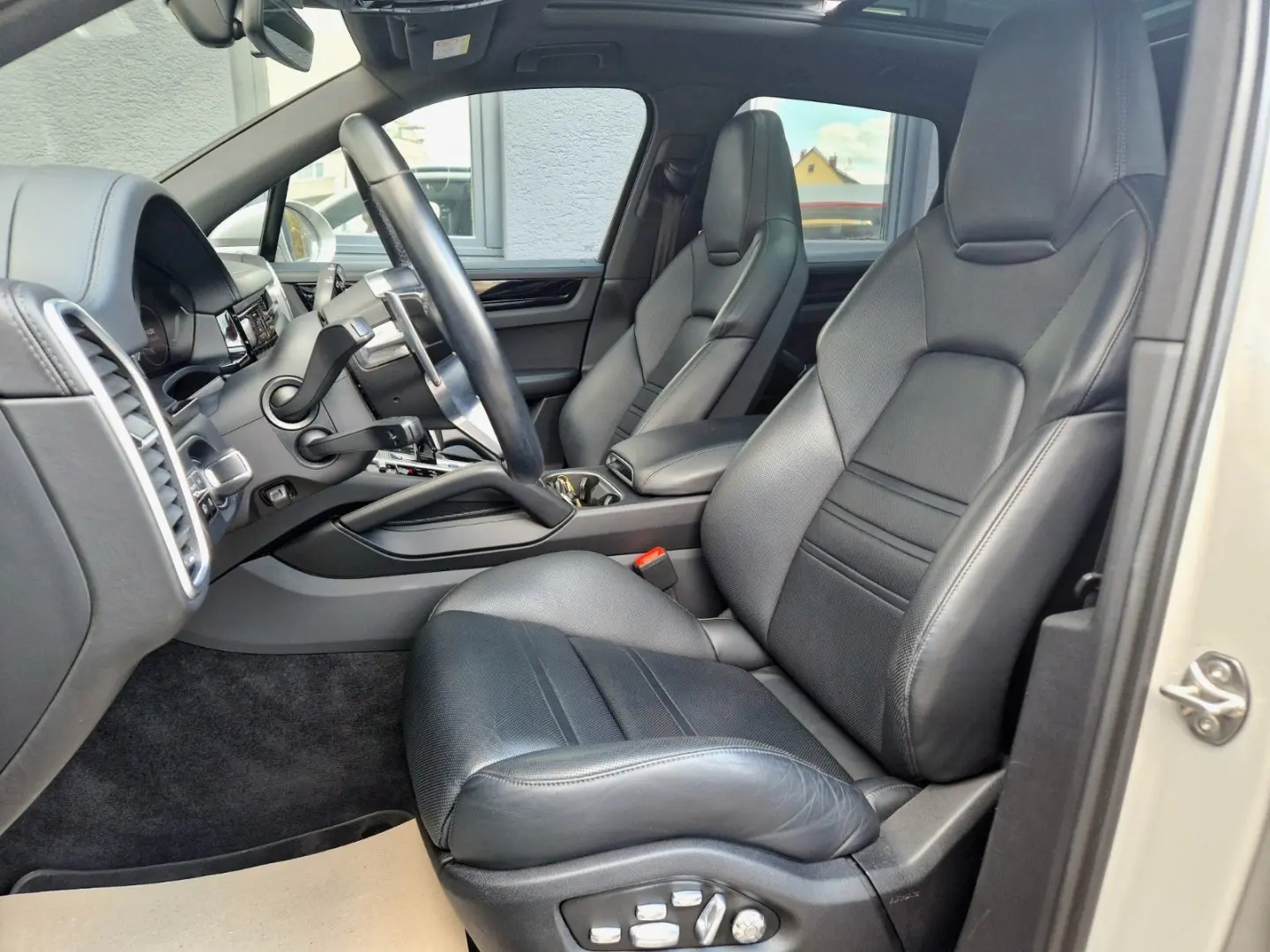 Cayenne E-Hybrid +SPORTABGAS+PANO+HUD+MEMORY+
