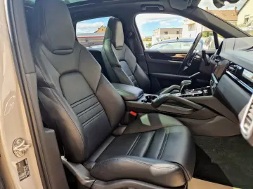 Cayenne E-Hybrid +SPORTABGAS+PANO+HUD+MEMORY+