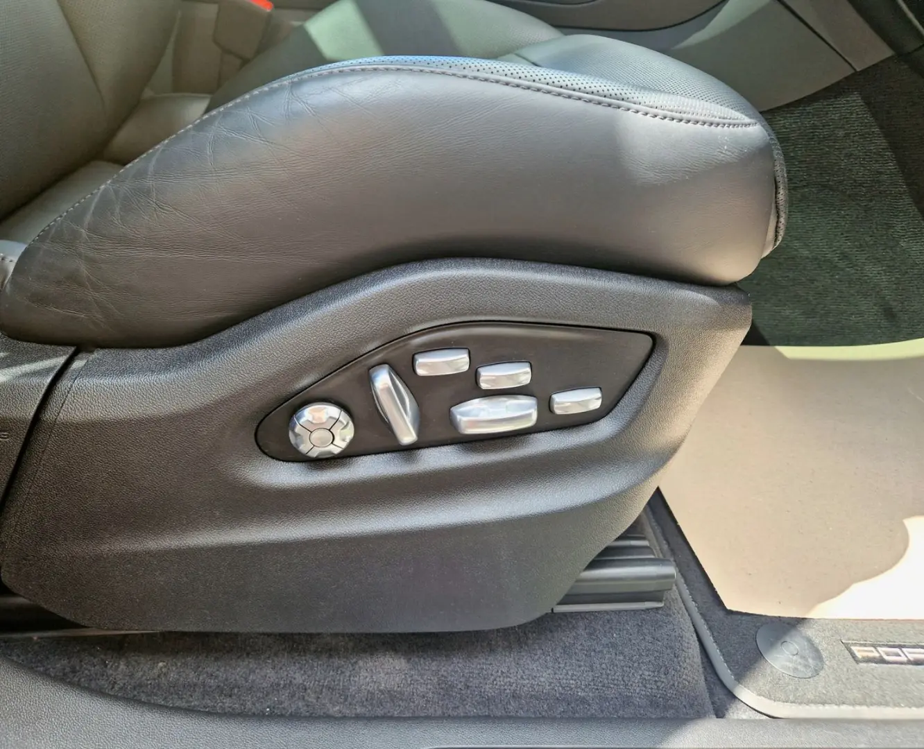 Cayenne E-Hybrid +SPORTABGAS+PANO+HUD+MEMORY+