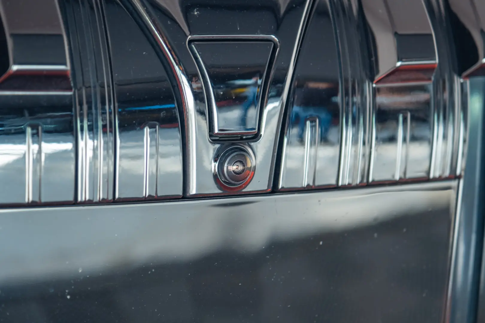 BMW 750e Carbon TV SkyLounge HeadUp R21 360 Bowers&Wilkins