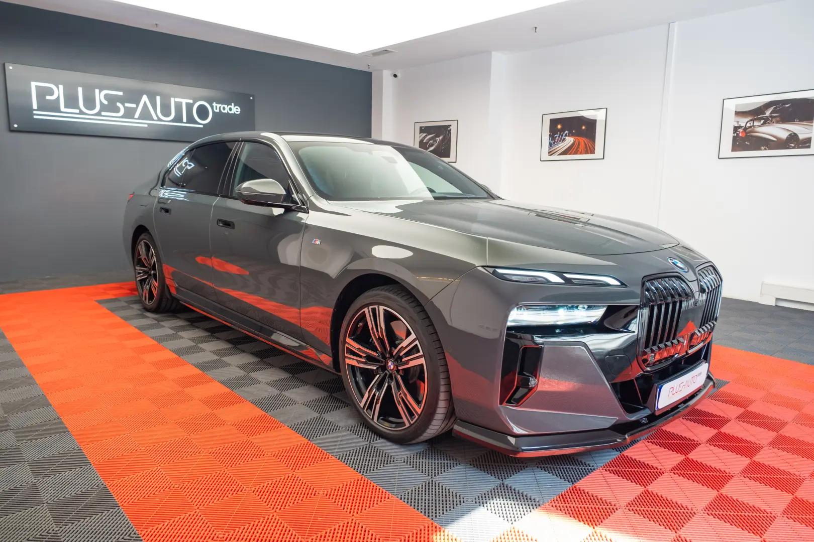 BMW 750e Carbon TV SkyLounge HeadUp R21 360 Bowers&Wilkins