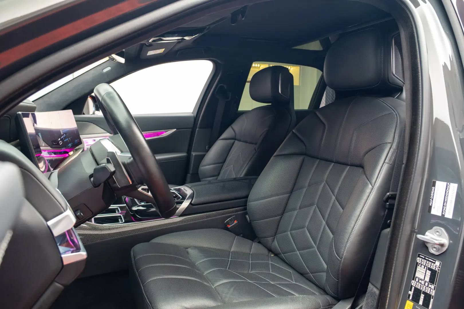 BMW 750e Carbon TV SkyLounge HeadUp R21 360 Bowers&Wilkins