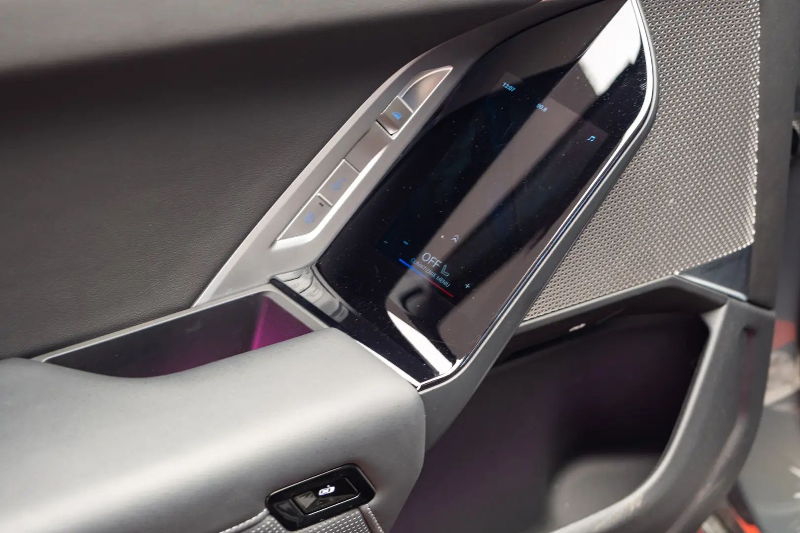 BMW 750e Carbon TV SkyLounge HeadUp R21 360 Bowers&Wilkins