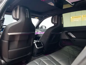 BMW 750e Carbon TV SkyLounge HeadUp R21 360 Bowers&Wilkins
